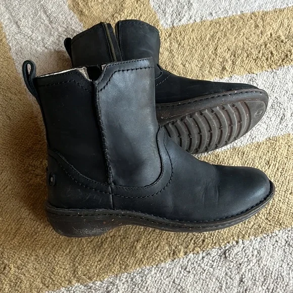 UGG ankle boots - Picture 10 of 10